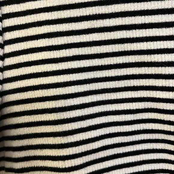 Nine Britton Black and Cream Striped Tee (Women’s L) - Picture 5 of 6